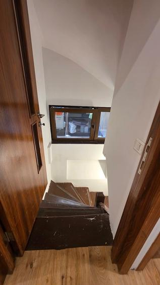 Apartament cu 3 camere semidecomandat în Alba Iulia