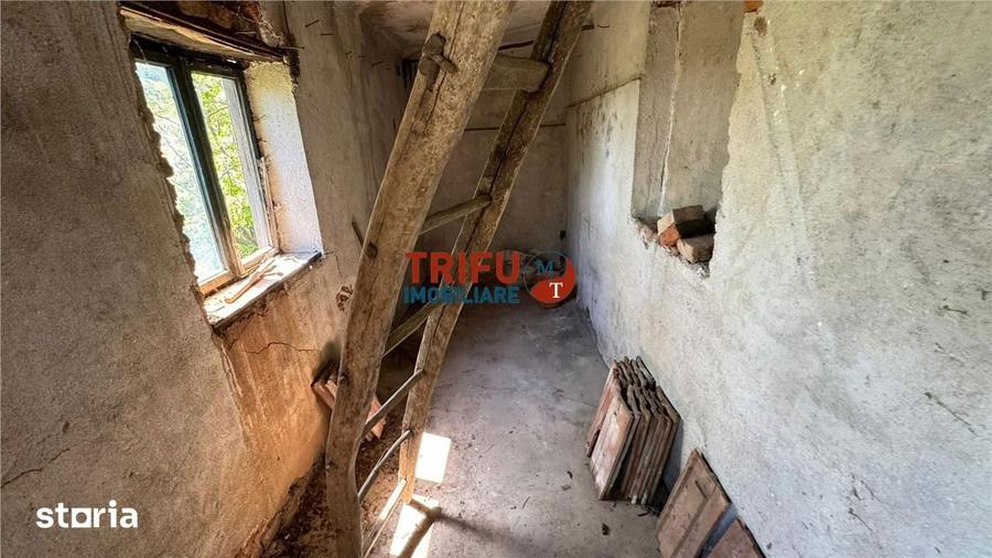 Casă cu 2 camere cu Teren 1493 Mp în Vințu de Jos