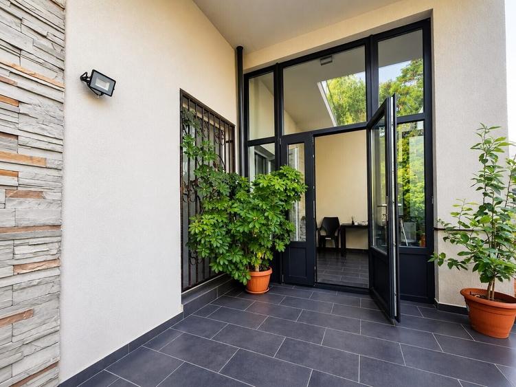 Duplex cu 5 camere cu Garaj în Tunari