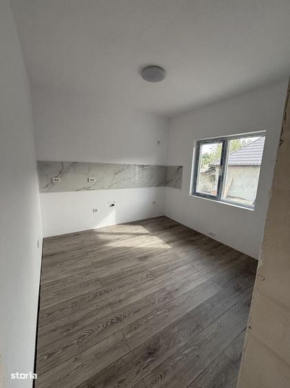 Casă cu 4 camere cu Teren 140 Mp în Central