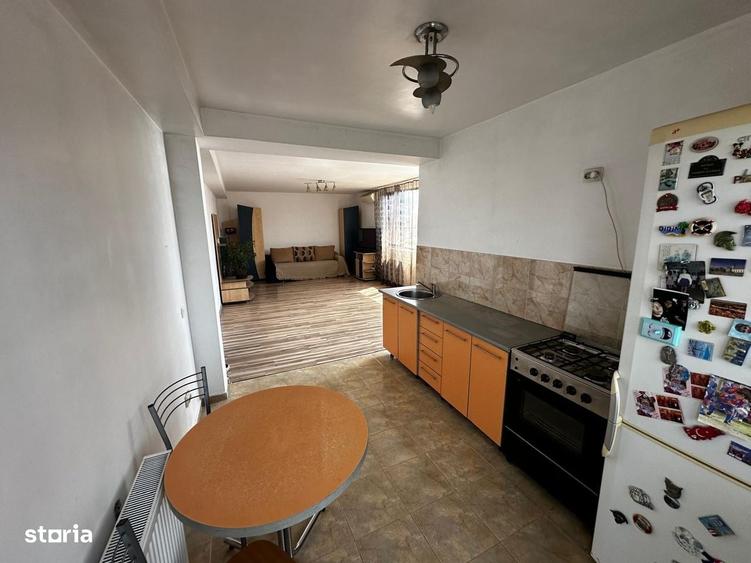 Casă cu 4 camere în Ciorogârla