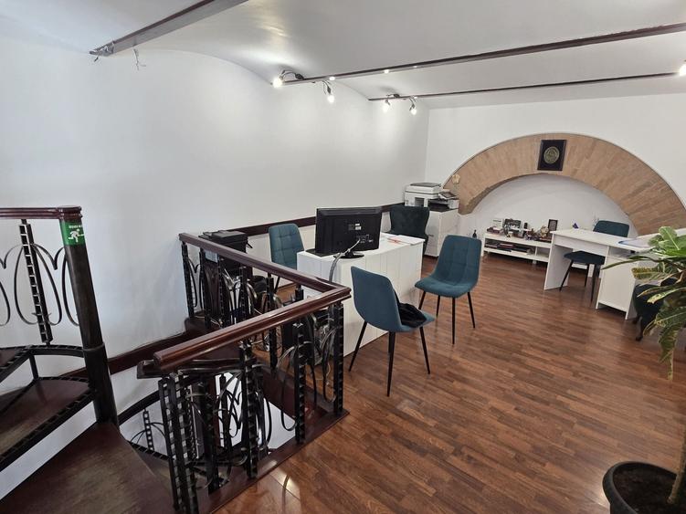 Spațiu comercial, de 56 mp, în Albești