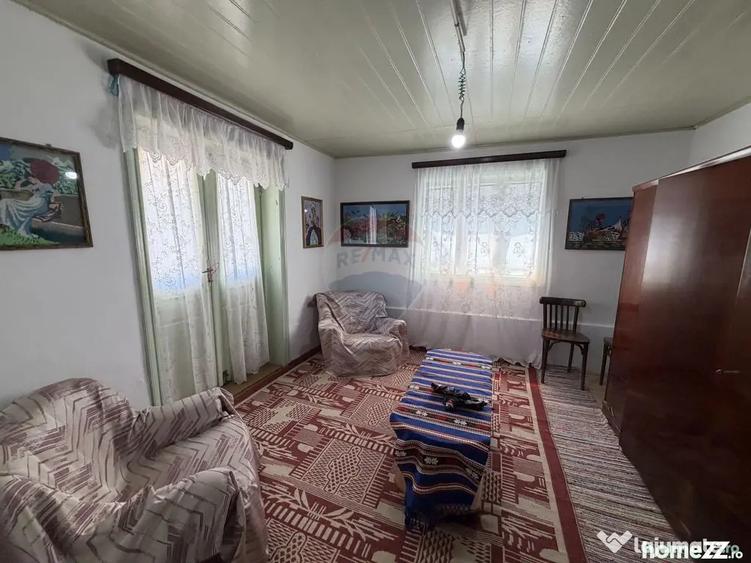 Casă cu 3 camere cu Teren 1459 Mp în Nănești