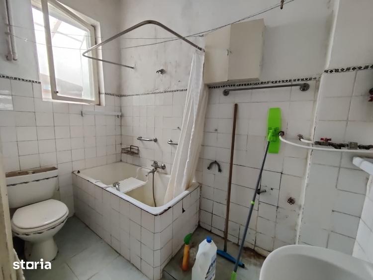 Casă cu 5 camere cu Teren 311 Mp în Cantacuzino