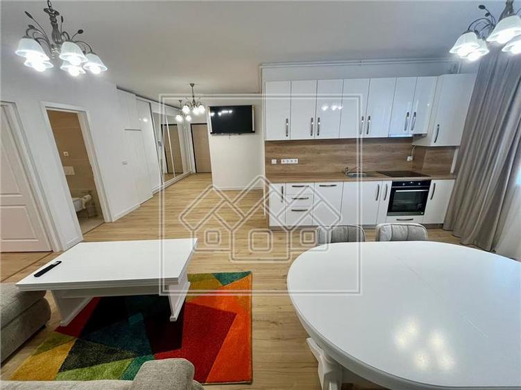 Apartament cu 3 camere nedecomandat în Trei Stejari
