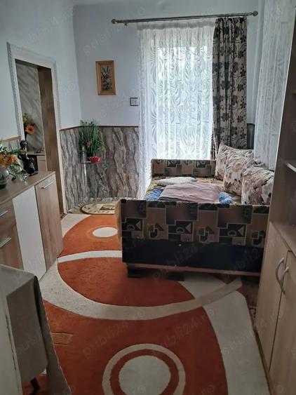 Casă cu 3 camere cu Teren 1446 Mp în Moinești