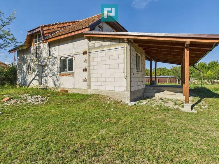 Casă individuală cu 5 camere cu Canalizare în Șiria