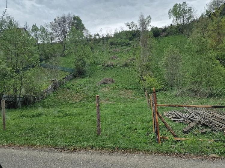 Teren de 839 mp, în Valea Doftanei