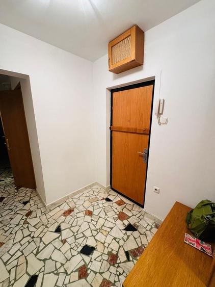 Apartament cu 3 camere decomandat, mobilat în Drumul Taberei
