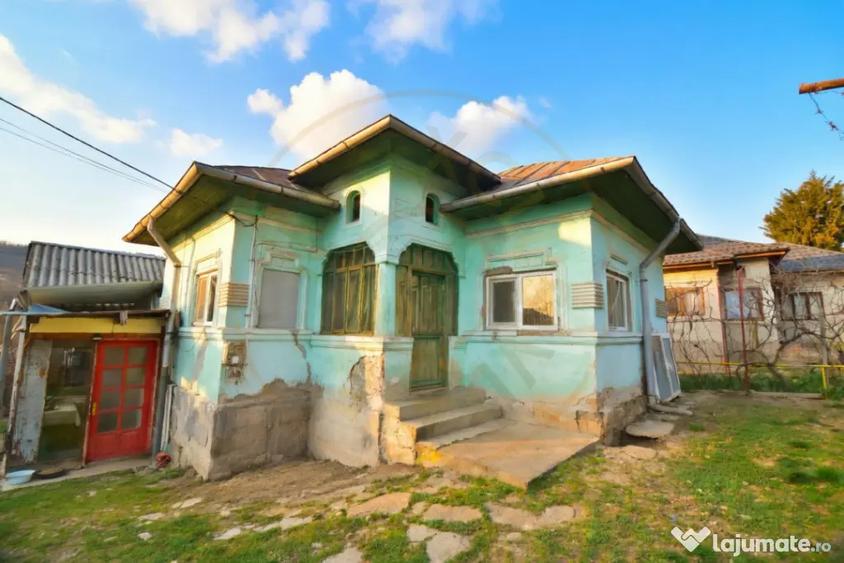 Casă cu 3 camere cu Teren 742 Mp în Ștefănești