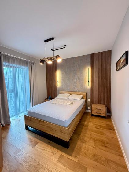 Apartament cu 4 camere semidecomandat în Cotroceni