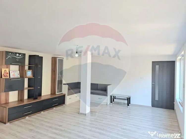 Casă cu 6 camere cu Teren 1453 Mp în Mâsca