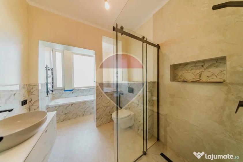 Casă cu 5 camere cu Teren 403 Mp în Central