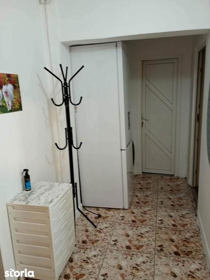 Apartament cu 3 camere în Micro 3