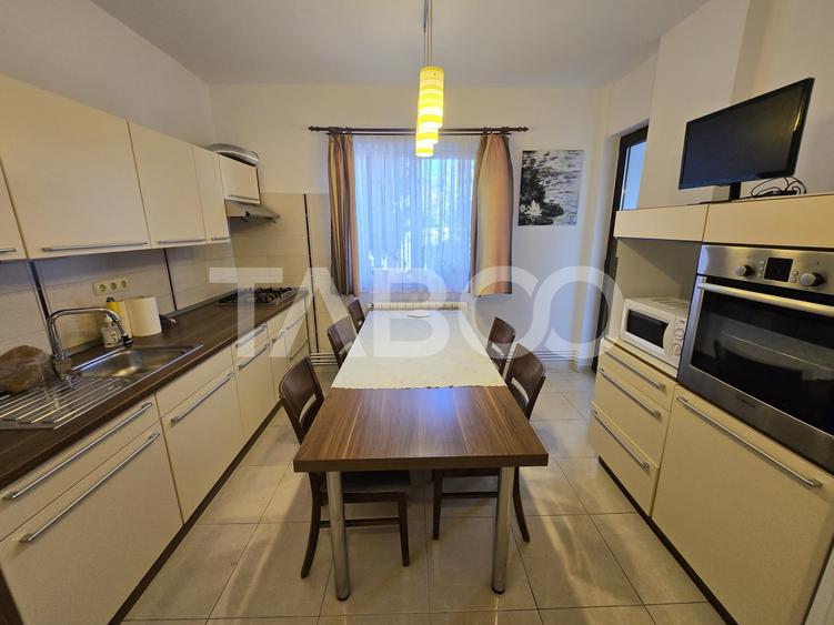 Apartament cu 4 camere decomandat, mobilat în Mihai Viteazul