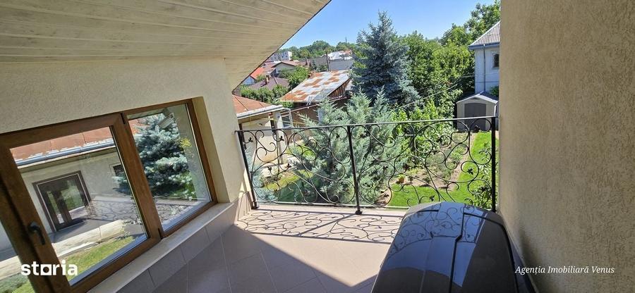 Casă cu 4 camere în Central