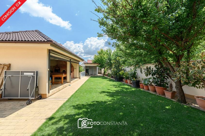 Casă individuală cu 5 camere cu Canalizare în Palazu Mare