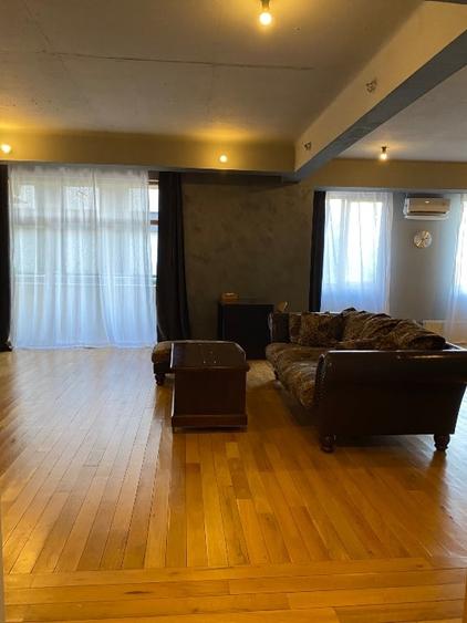 Apartament cu 3 camere decomandat, mobilat în Moșilor