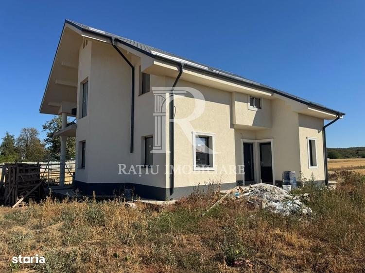 Casă cu 4 camere în Oncea