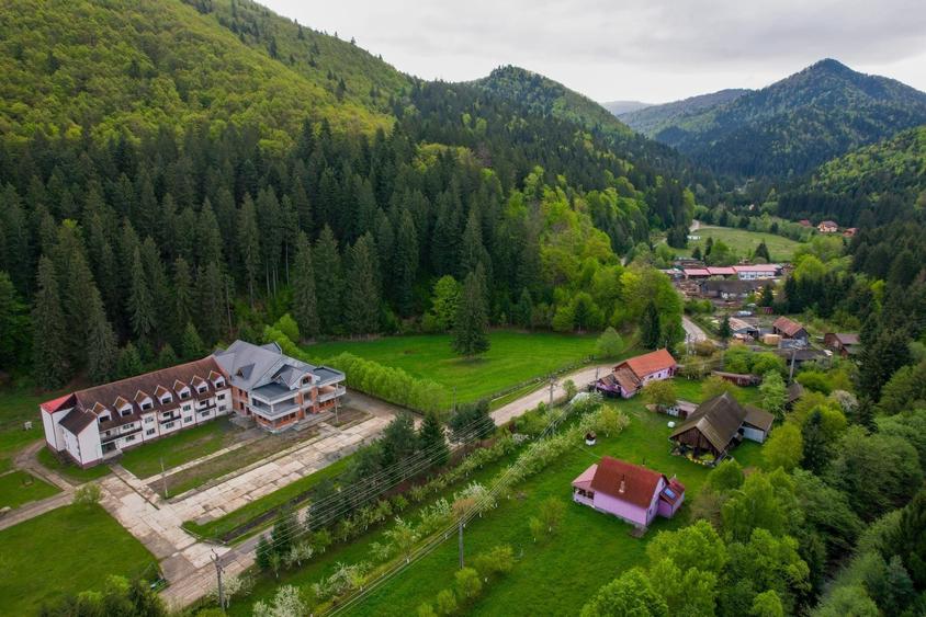Casă cu 4 camere în Ghelința