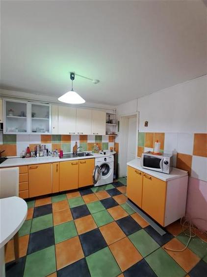 Duplex cu 5 camere cu Canalizare în Semicentral