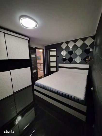 Casă cu 4 camere cu Teren 120 Mp în 1 Decembrie