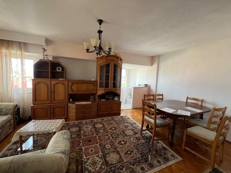 Apartament cu 3 camere în Central