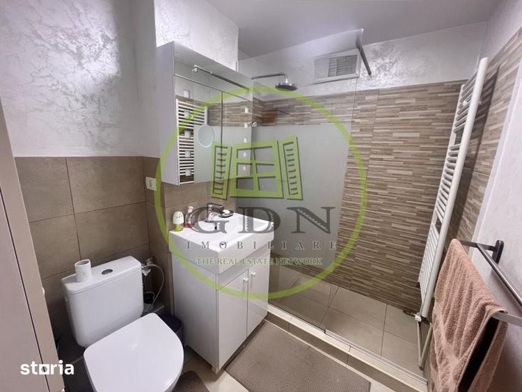 Apartament cu 3 camere decomandat, mobilat în Cornitoiu
