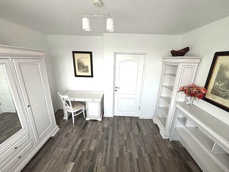 Apartament cu 3 camere semidecomandat, mobilat în Dorobanți