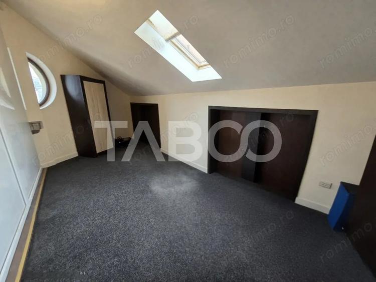 Apartament cu 4 camere decomandat, mobilat în Central