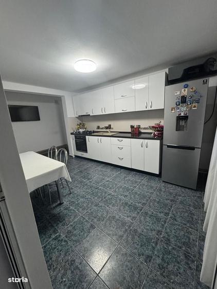 Casă cu 4 camere cu Teren 240 Mp în 9 Mai