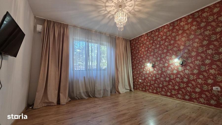 Apartament cu 3 camere în P-ța Alba Iulia