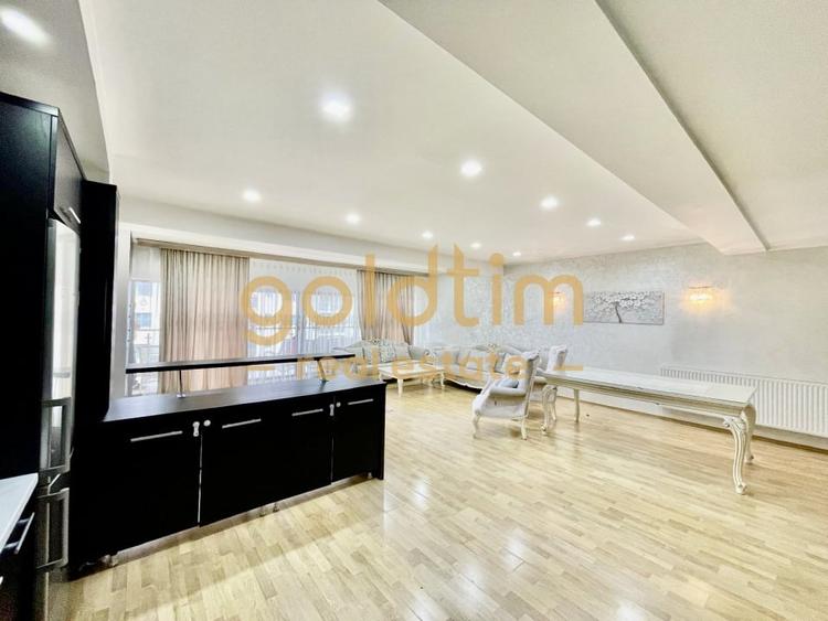 Apartament cu 4 camere semidecomandat, mobilat în Pipera