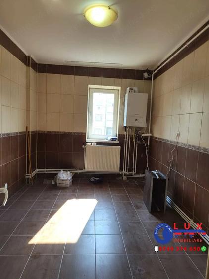 Apartament cu 3 camere nedecomandat în Faleză