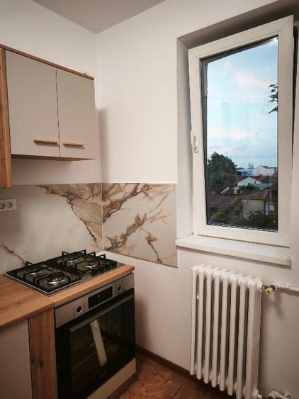 Apartament cu 2 camere semidecomandat, mobilat în Tomis II