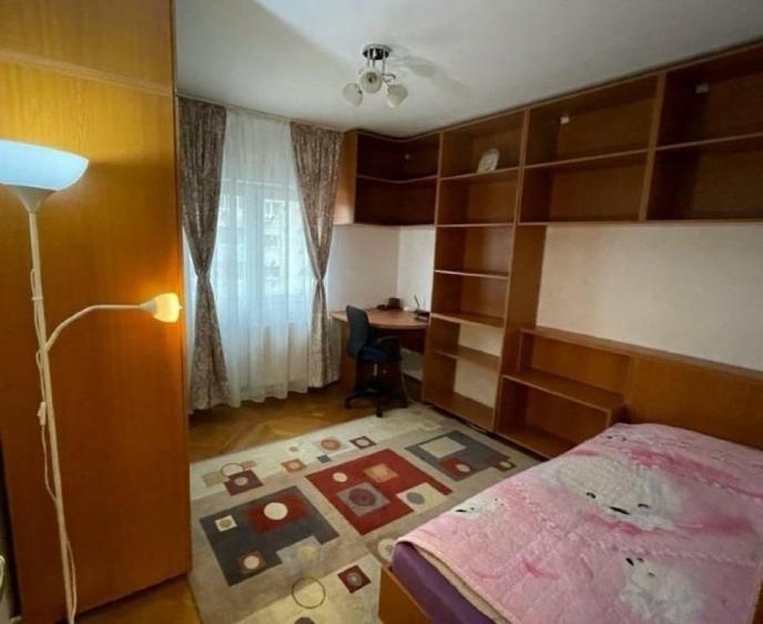 Apartament cu 4 camere decomandat în 13 Septembrie
