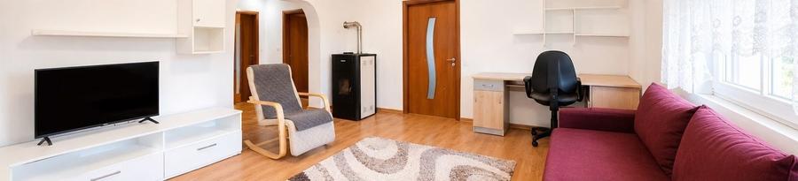 Apartament cu 3 camere decomandat în Tileagd