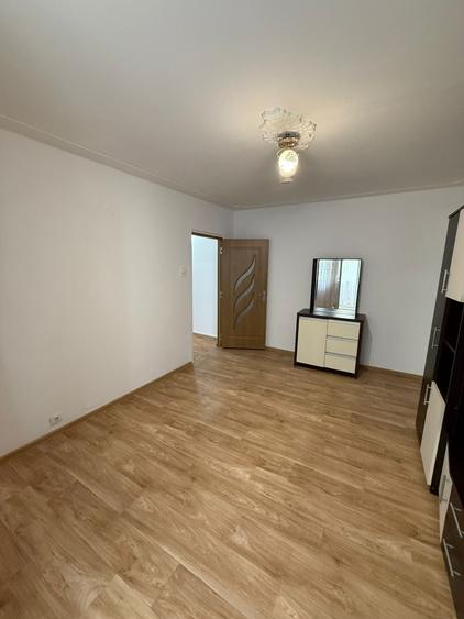 Apartament cu 2 camere semidecomandat în Alecu Russo