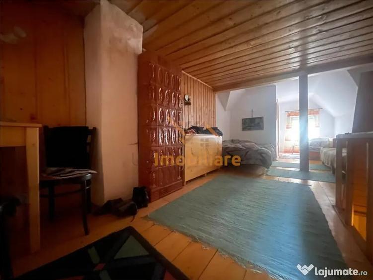 Casă cu 6 camere cu Teren 325 Mp în Remeți