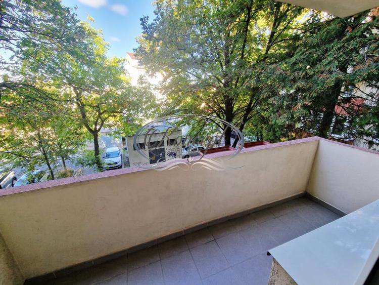 Apartament cu 3 camere decomandat, mobilat în Semicentral