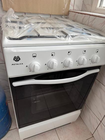 Apartament cu 2 camere decomandat în Dobrești