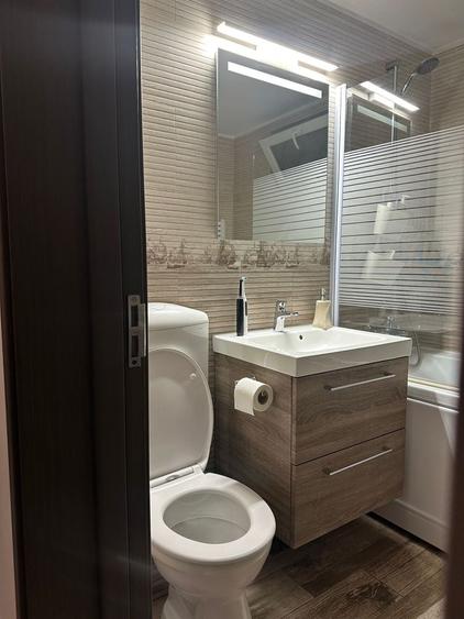 Apartament cu 2 camere semidecomandat în Dâmbul Rotund