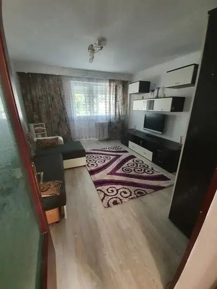Ofer spre vanzare apartament 2 camere in zona Eroii Revolutiei - 3