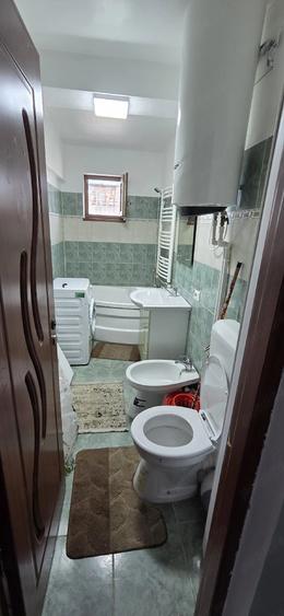 Apartament cu 2 camere decomandat în Barcea
