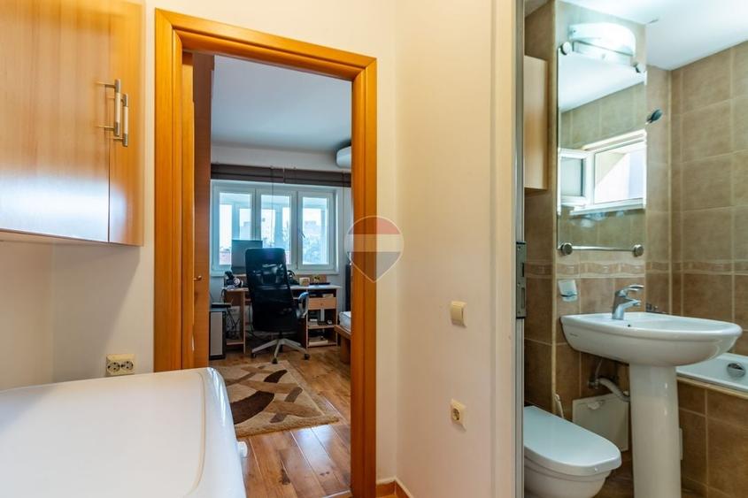 Apartament cu 3 camere decomandat, mobilat în Clucerului