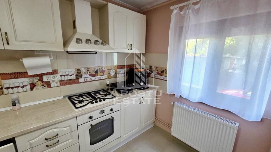 Apartament cu 3 camere decomandat, mobilat în Bucovina