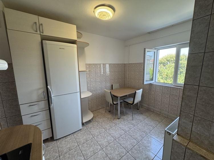 Apartament cu 2 camere decomandat în Dosu Bricii