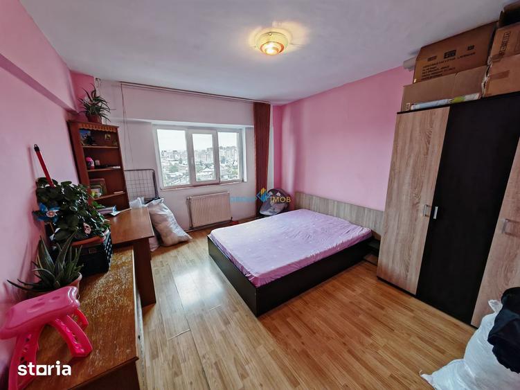 Apartament cu 2 camere decomandat în Banca Națională