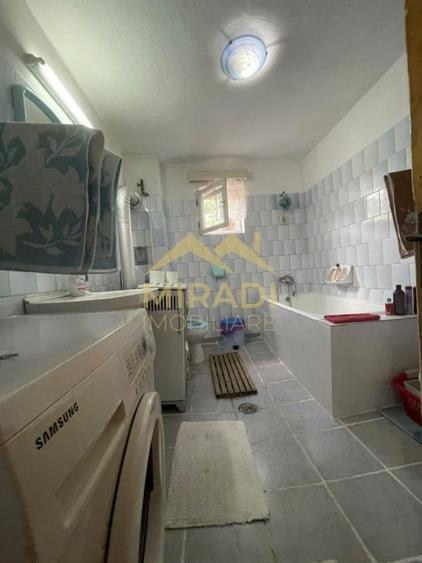 Casă individuală cu 7 camere cu Teren 580 Mp în Valea Doftanei