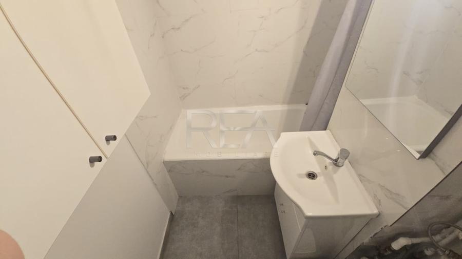 Apartament cu 3 camere decomandat în Sălăjan